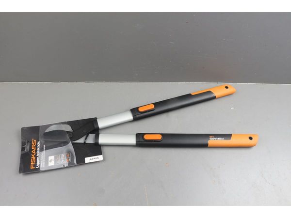 Сучкорез контактный телескопический L86 FISKARS SmatrFit уцененный (0126345212)