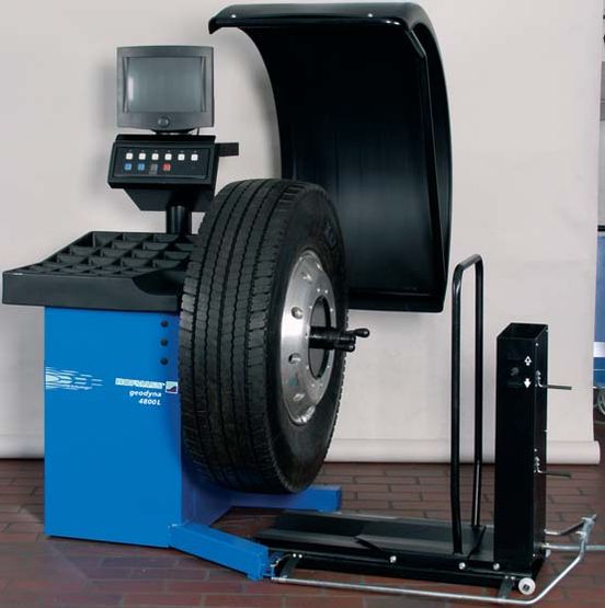 Балансировочный станок Hofmann 4800L