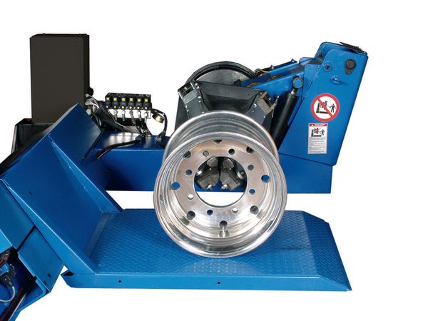 Шиномонтажный станок для грузовых автомобилей Hofmann monty 5800B