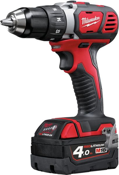 Аккумуляторная безударная дрель-шуруповерт Milwaukee M18 BDD-402C (Арт. 4933443565)